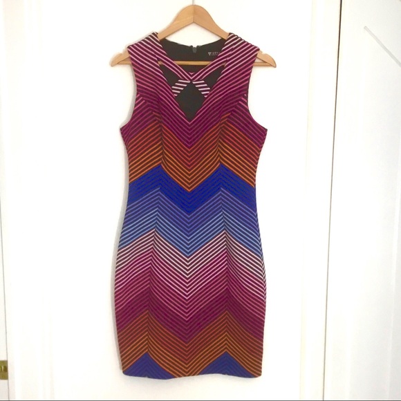 Guess | Women’s cutout bodycon midi dress, size 12, excellent condition - Picture 2 of 11